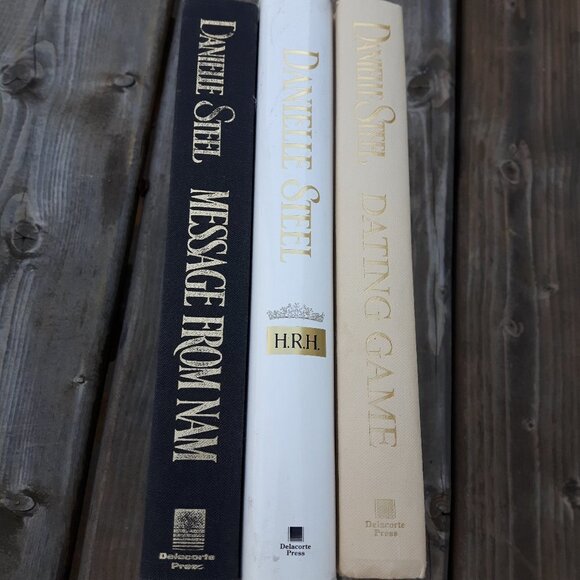 Danielle Steel Hardcover Book Lot - Picture 2 of 3